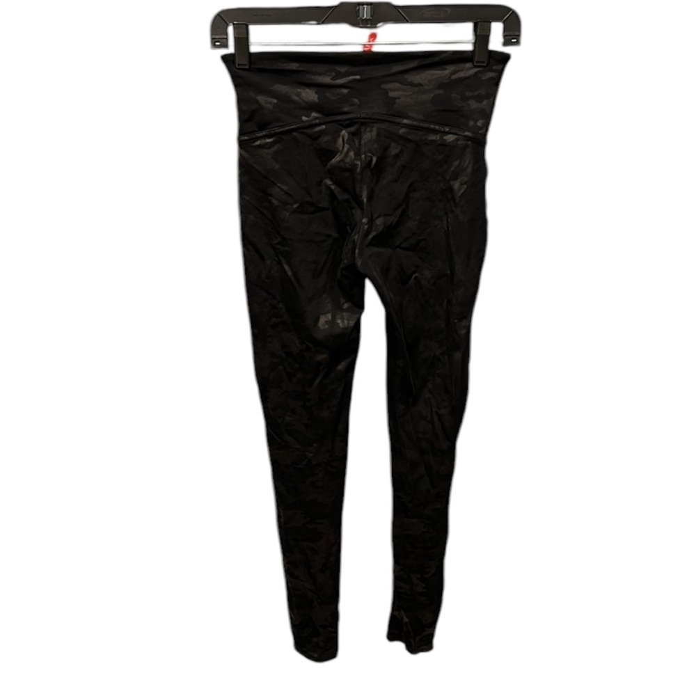 Spanx Faux Leather Camo Leggings Matte Black - Picture 4 of 7